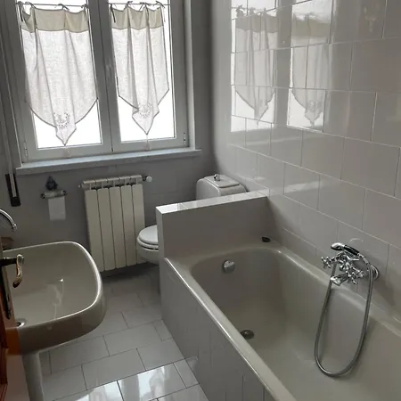 Dona Apartmán Marina di Massa